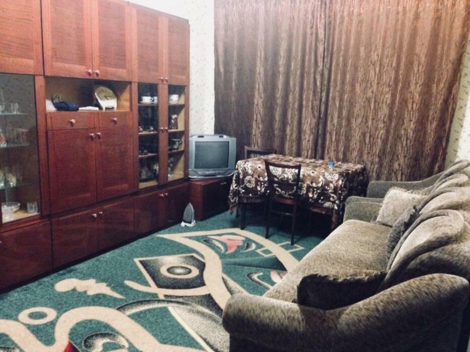 Уютная Двухкомнатная Квартира Umanʼ Extérieur photo